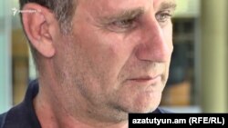 Отец погибшего в ходе апрельской войны в Карабахе сержанта Роберта Абрамяна Абрам Абрамян, июнь 2018 г.