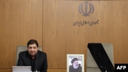 محمد مخبر پس از کشته شدن ابراهیم رئیسی درحادثه سقوط بالگرد، سرپرست ریاست جمهوری ایران شد