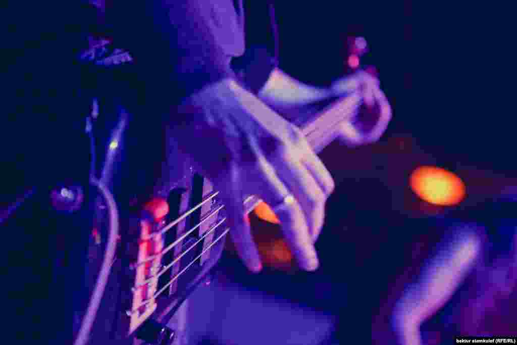 Также в фестивале принимала участие black/death metal команда из Кыргызстана Kashgar, группа The Last Day Of Silence и казахстанская команда Zarraza.&nbsp;