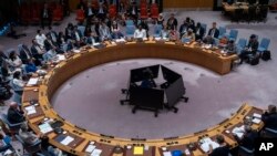 За даними видання, якщо угоди не буде досягнуто до цього терміну, три європейські держави планують запустити механізм snapback, який автоматично повертає всі санкції Радбезу ООН