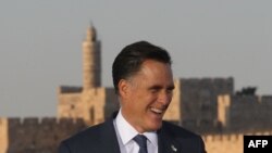 میت رامنی روز یکشنبه از دیوار باستانی ندبه در بیت المقدس دیدار کرد.