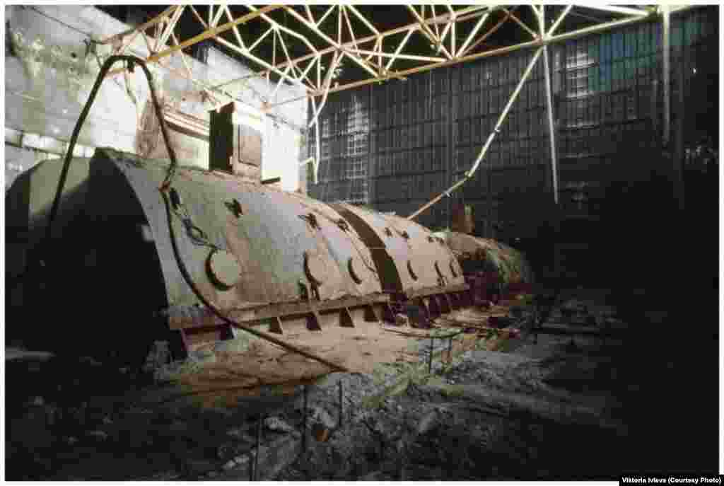 Зруйнований машинний зал. Івлєва каже, що вона не відчула ніякого страху під час зйомки всередині реактора: &laquo;Я не відчувала нічого, крім зацікавленості&raquo;