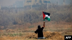 بیشترین خشم در مراسم خاکسپاری ابراهیم ابوثریا، مرد معلولی ابراز شد که روز جمعه در نزدیکی مرز غزه و اسرایئل کشته شده بود.