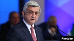 Armenia - President Serzh Sarkisian addresses a congress of the ruling Republican Party in Yerevan, 26Nov2016.
