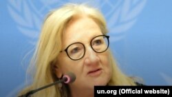 BSG-niň aragatnaşyk bölüminiň işgäri Margaret Harris