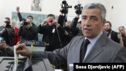 Косоводогу этникалык лидерлердин саясий лидери, маркум Оливер Иванович.