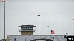 Гуантанамодон которулгандар Иллинойс штатындагы ушул түрмөгө жайгаштырылат. 