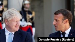 بوریس جانسون روز گذشته با امانوئل مکرون دیدار کرد.