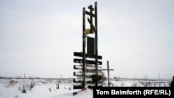 Сталин лагерлерінің құрбандарына қойылған ескерткіш. Воркута, 8 ақпан 2013 жыл.  