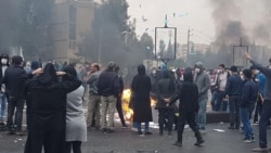 گفت‌وگو با مهدی محمودیان؛ چرا آبان ۹۸ پاشنه آشیل جمهوری اسلامی است؟