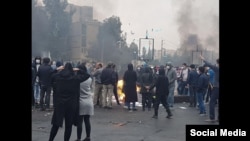 بر اساس برآوردهای رادیو فردا حداقل هشت هزار نفر در اعتراض‌های آبان ماه بازداشت شده‌اند