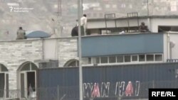 У здания, на которое было совершено нападение 