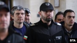Двама от задържаните симпатизанти на "Възраждане" в Софийския градски съд, 4 март 2025 г.