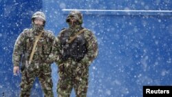 Как символ примирения суровости духа и слабости чувств в Цхинвале, 14 февраля называют днем влюбленного омоновца