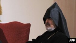 Наместник патриарха Константинопольской епархии Армянской Апостольской церкви, архиепископ Арам Атешян