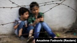 Дети беженцы из Афганистана  