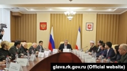 Зустріч членів проросійської «Ради кримськотатарського народу» з Сергієм Аксеновим