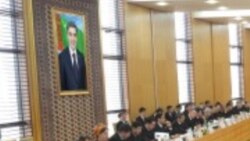 Türkmen prezidenti rus resmileri bilen duşuşdy, TDH dikeldilen rus-türkmen gaz söwdasyny agzamaýar