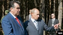 Президентҳои Тоҷикистон ва Русия дар нишасти сарон дар Душанбе.