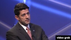 پل رایان رییس مجلس نمایندگان آمریکا در استودیوی رادیو اروپای آزاد/رادیو آزادی در پراگ