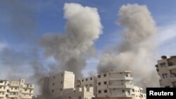 حمله هوایی ارتش به شهر معرةالنعمان در استان ادلب در شمال سوریه.