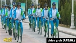 Массовый велопробег в Ашхабаде (Архивное фото)  