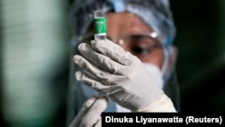 Индияа чыгарылган вакцина.