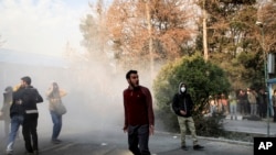 «در ایران هر اعتراضی سیاسی است چون دولت در همه حیطه‌ها حضور دارد.»