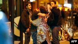 Эвакуацыя людзей з Bataclan