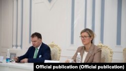 БУУнун Өнүктүрүү программасынын Кыргызстандагы туруктуу өкүлү Луиз Чемберлен