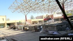 Aşgabadyň il içinde "Mir bazary" diýlip atlandyrylýan söwda nokady.