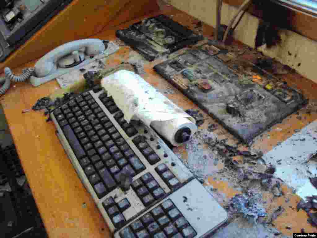 Майже 11 місяців судно «Василіос N» під грузинським прапором перебувало під арештом у лівійському порту Місураті. За словами членів екіпажу, серед яких і троє українців та один азербайджанець, увесь цей час вони не отримували допомоги від своїх держав. У моряків не було їжі та одягу. Вижити їм вдалося завдяки приватній допомозі моряків із інших суден, зокрема й українських та російських. Їжею слугувала риба, яку вдалося виловити в морі. Наприкінці 2010 року на борту сталася аварія через підпал судна. В результаті – комунікаційна система вийшла з ладу, навігаційні прилади були знищені.