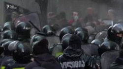 Сутички протестувальників і поліції у Тбілісі. Силовики застосували водомети – відео
