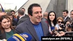 Armenia - Businessman Gagik Tsarukian speaks to reporters in Yerevan, 24Apr2017. 