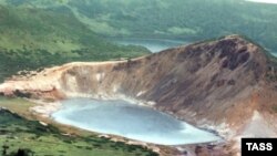 Курильские острова. На снимке – озеро Кипящее на острове Кунашир