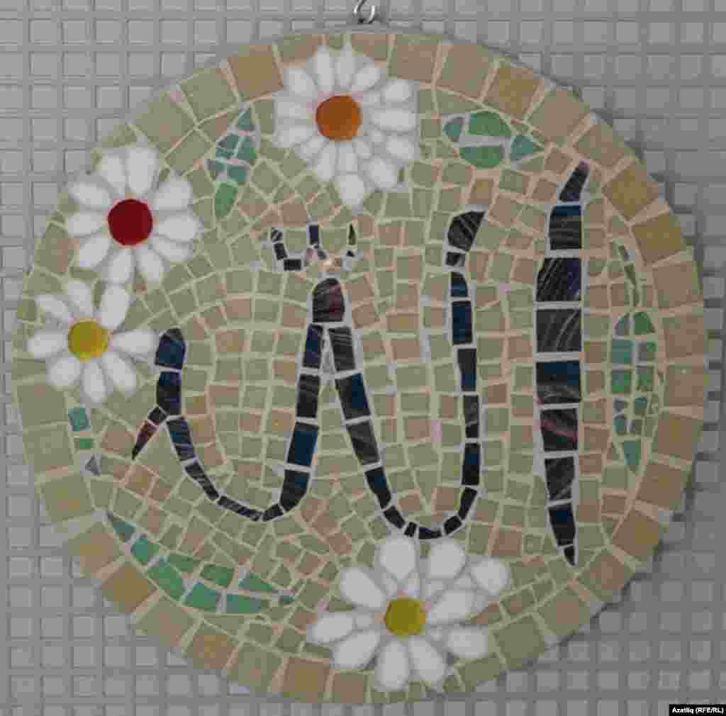 Балалар иҗат иткән шамаилләр күргәзмәсе