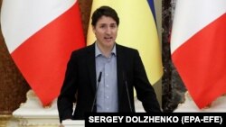 Також Джастін Трюдо заявив, що Канада відправить Україні 21 тисячу штурмових гвинтівок, 38 кулеметів та 2,4 мільйона патронів