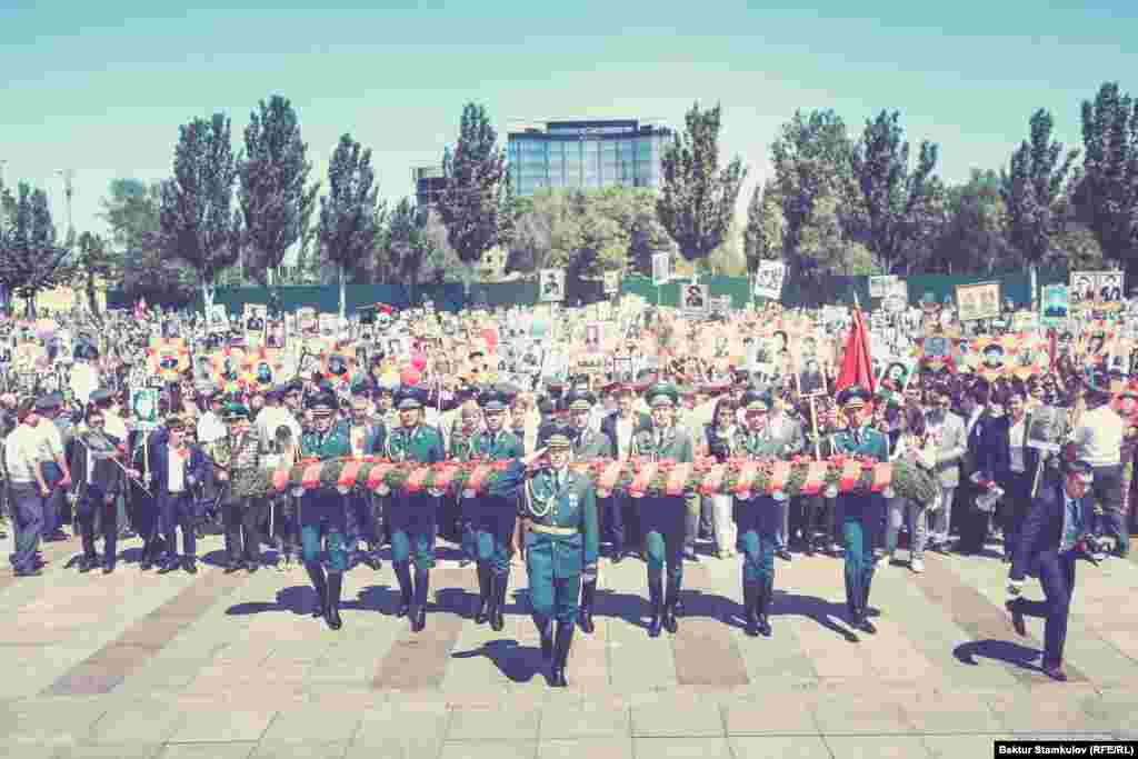 Өткөн жылы алардын саны 650дөй экени айтылган. Алардын пенсиясынын орточо өлчөмү 7 миң сом.&nbsp;