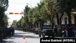 По случаю возвращения добровольцев, которые воевали на стороне ополченцев юго-востока Украины, в Цхинвале был устроен официальный прием