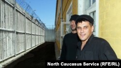 Нохчийчоь -- Нохчийчохь уггаре а евзаш йолчу Чернокозово набахтехь, ‎Стигал. ‎16, ‎2007 