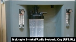 Кисневі концентратори, які купили волонтери з «Корпорації монстрів»