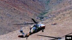 نیروهای نظامی ترکیه با پشتیبانی هلی کوپتر ها وارد خاک عراق شدند.
عکس از epa