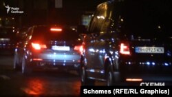 У кількох кварталах від МВС її почало супроводжувати авто охорони неформальної групи «Приват» Ігоря Коломойського