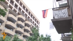 Երևանի կենտրոնի երեք շենքերի բնակիչները հուսահատված են