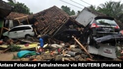 Индонезиядагы былтыркы цунамиден жабыркагандар. 23-декабрь, 2018-жыл.  
