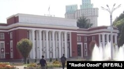 Здание парламента Таджикистана