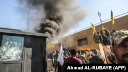 Протести біля будівлі посольства США в Багдаді, 31 грудня 2019 року