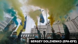 Під час протесту біля Конституційного суду України. Київ, 30 жовтня 2020 року 