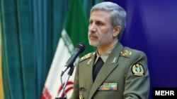 امیر حاتمی، وزیر دفاع ایران روز شنبه در دمشق با بشار اسد رییس جمهور و مقامات نظامی ارشد سوریه گفتگو کرد.