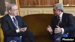 Belgium - European People's Party President Wilfried Martens (L) meets with Armenian President Serzh Sarkisian in Brussels, 14Mar2013.